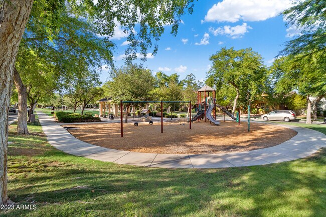 Foto del edificio - 4398 N Jackson Ct