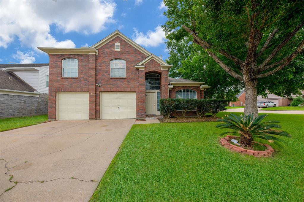 Foto principal - 20431 Apache Lake Dr
