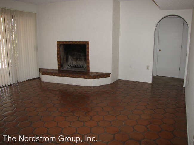 Building Photo - 5719 N Camino Del Conde