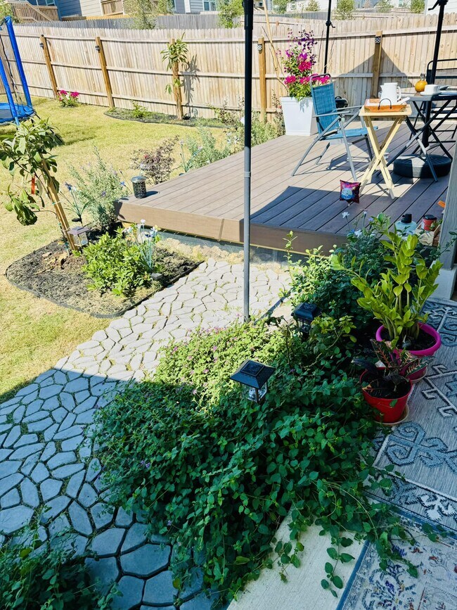 Foto del edificio - 5035 Bay Breeze