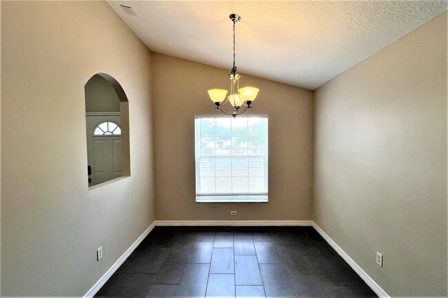 Building Photo - 215 1st St