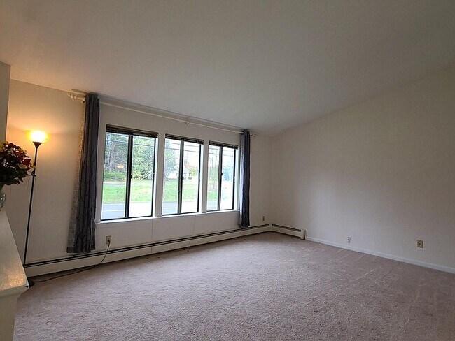 Foto del edificio - 15 Hoskins Rd