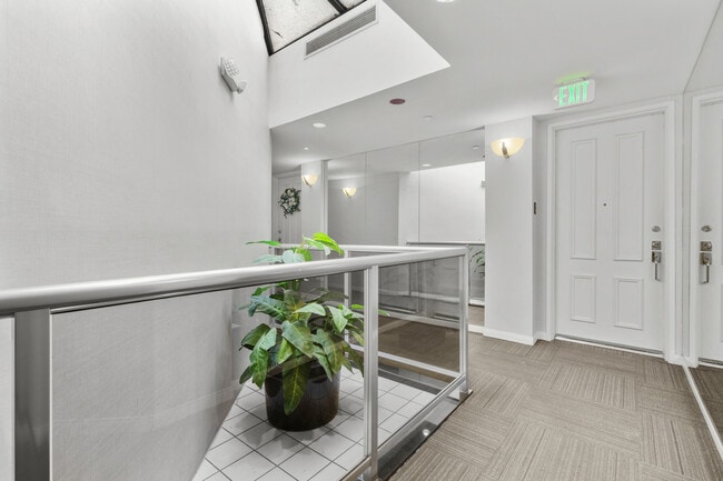 Foto del edificio - 12000 Goshen Ave