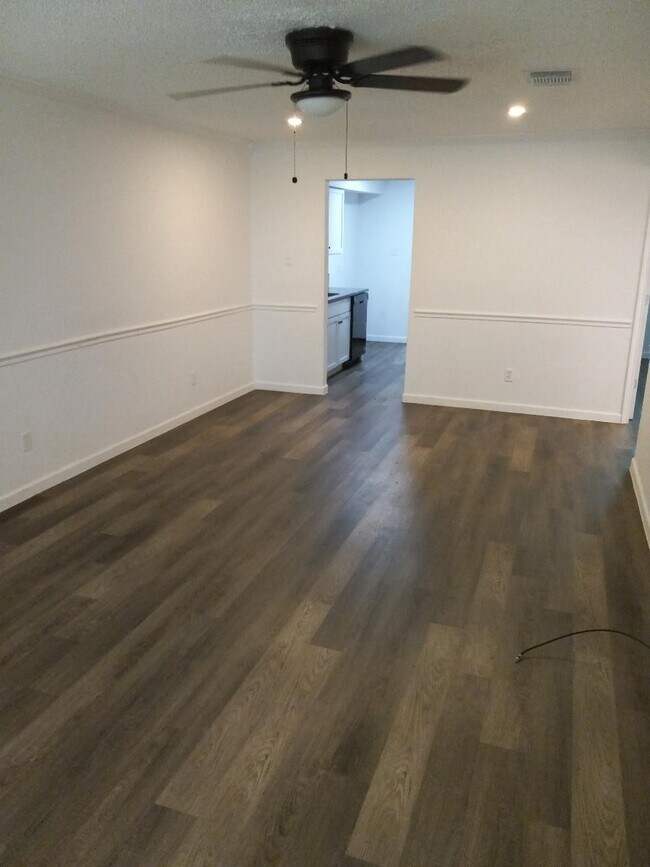 Building Photo - 2683 Gessner Rd