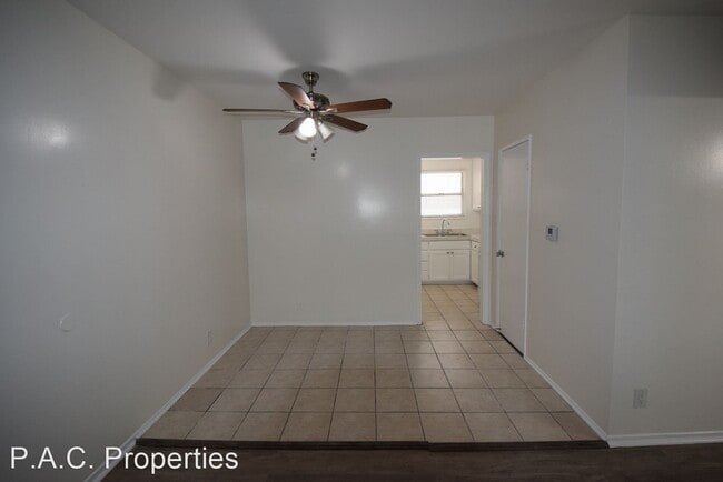 Building Photo - 2 br, 1 bath Apartment - 6937-43 Kester Av...