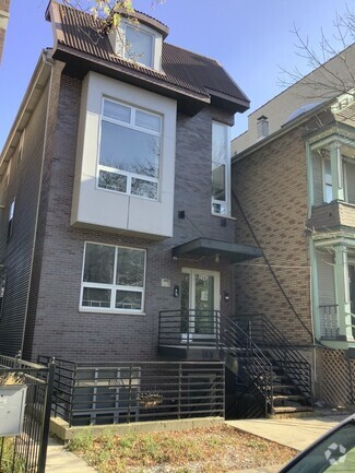Building Photo - 2543 N Southport Ave
