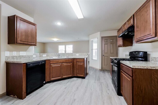 Foto del edificio - 2414 Thorney Ct