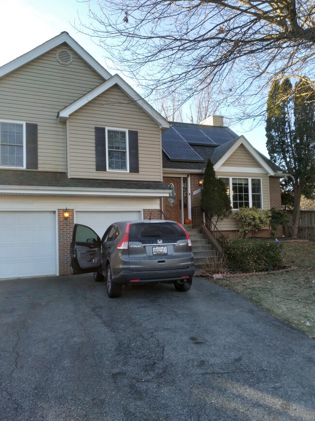 Building Photo - 5789 Hannover Ct
