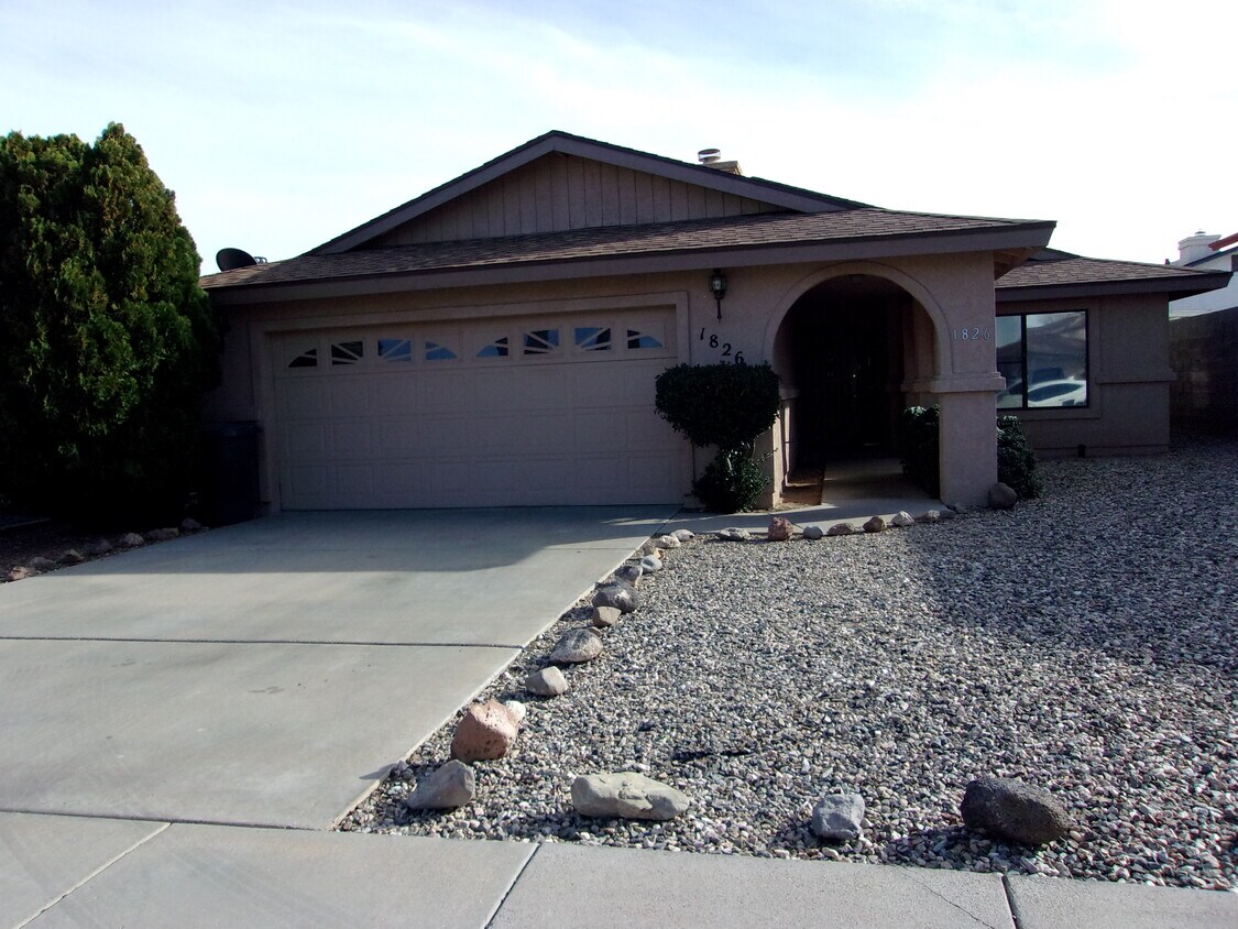 1826 Davis Ave, Kingman, AZ 86401 House for Rent in Kingman, AZ