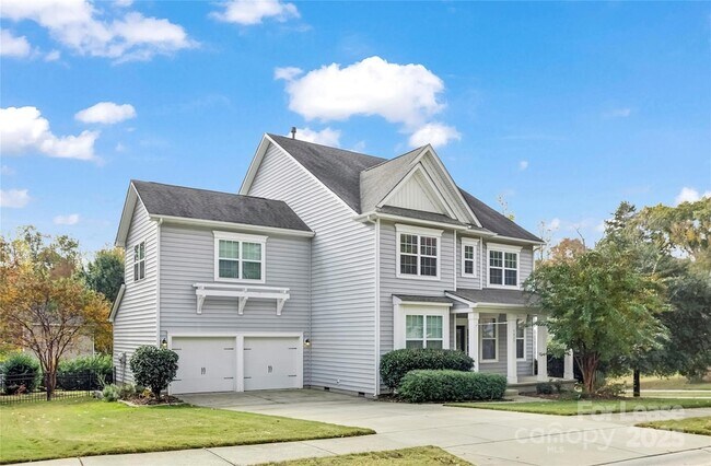 Foto del edificio - 5829 Dinsmore Ln