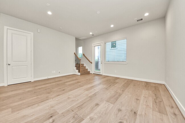Foto del edificio - 2319 Silva Park Ln