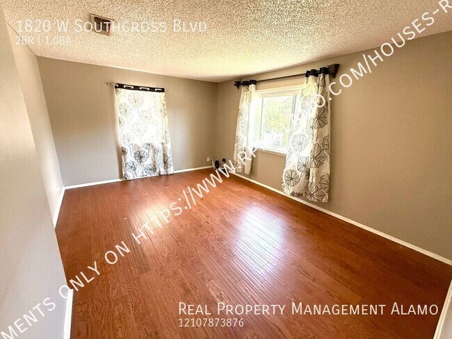 Foto del edificio - 1820 W Southcross Blvd