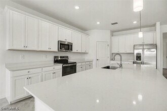 Building Photo - 18850 River Burst Ct