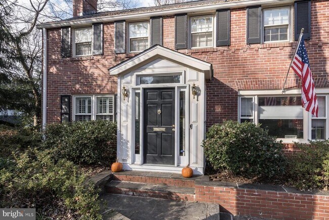 Foto del edificio - 6007 Welborn Dr