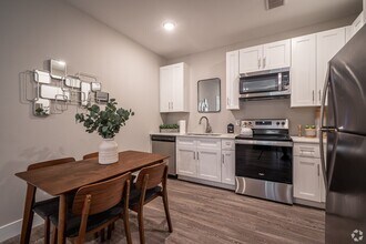 Building Photo - 9347 Kempwood Dr