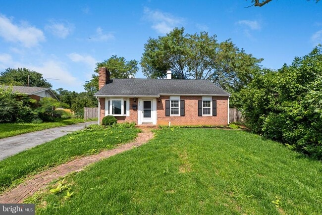 Foto del edificio - 1317 Cedarwood Dr