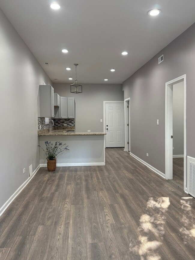Foto del edificio - 2812 S Trumbull Ave