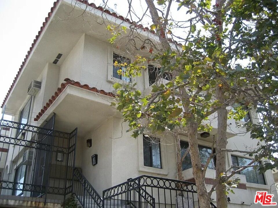 Foto principal - 3648 Motor Ave