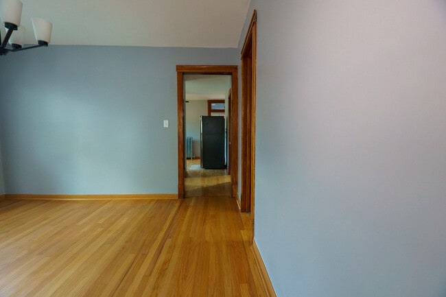 Building Photo - 3049 N Kenneth Ave