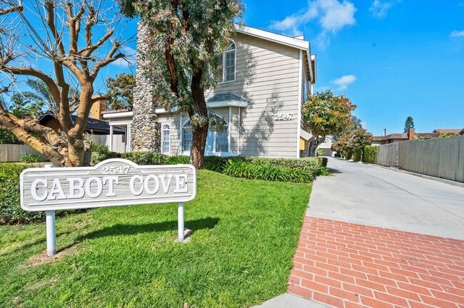 Photo - 2547 Orange Ave Townhome