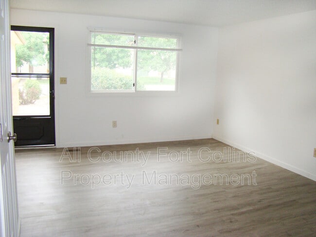 Building Photo - 411 Terri Dr