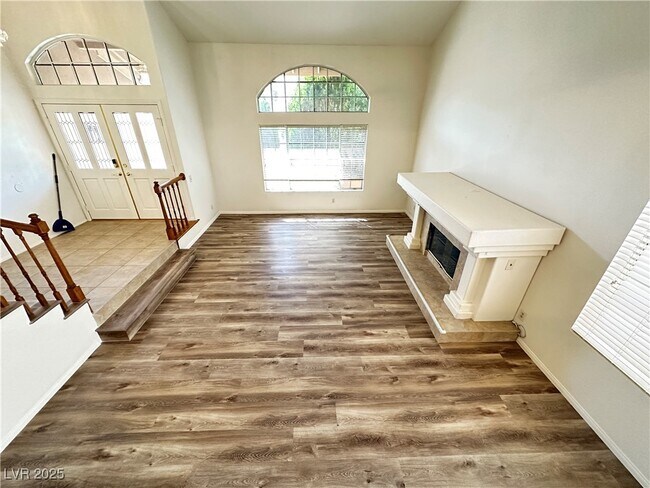 Foto del edificio - 8204 Tivoli Cove Dr