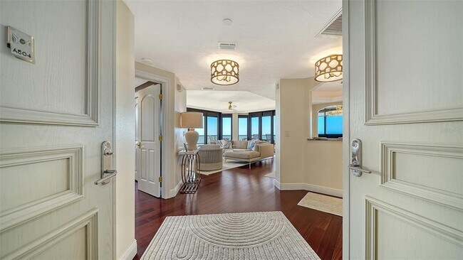 Foto del edificio - 575 Sanctuary Dr