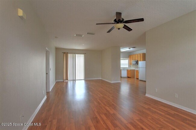 Foto del edificio - 1532 Laramie Cir