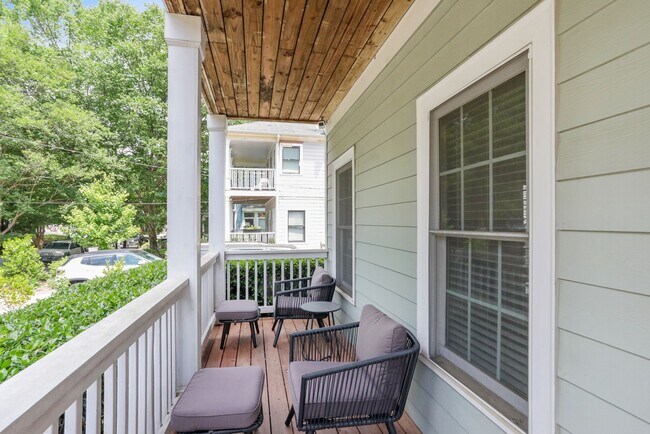 Foto del edificio - Spacious Grant Park Home