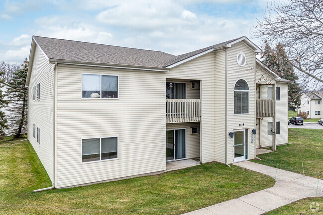 Maplewood Square Apartments