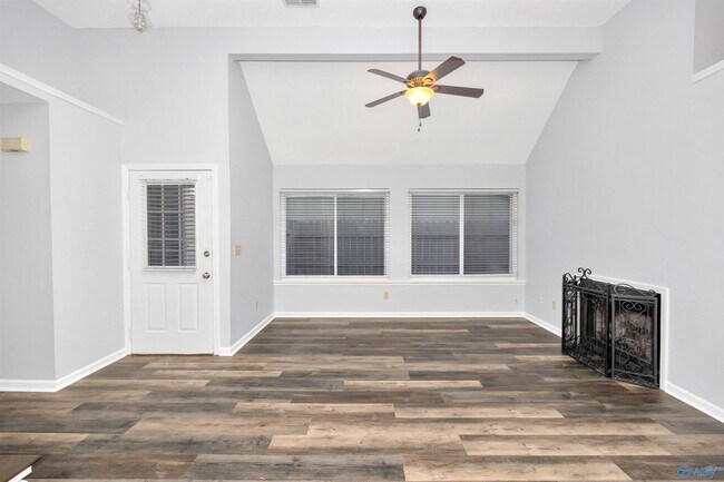 Building Photo - 109 Briargate Ln