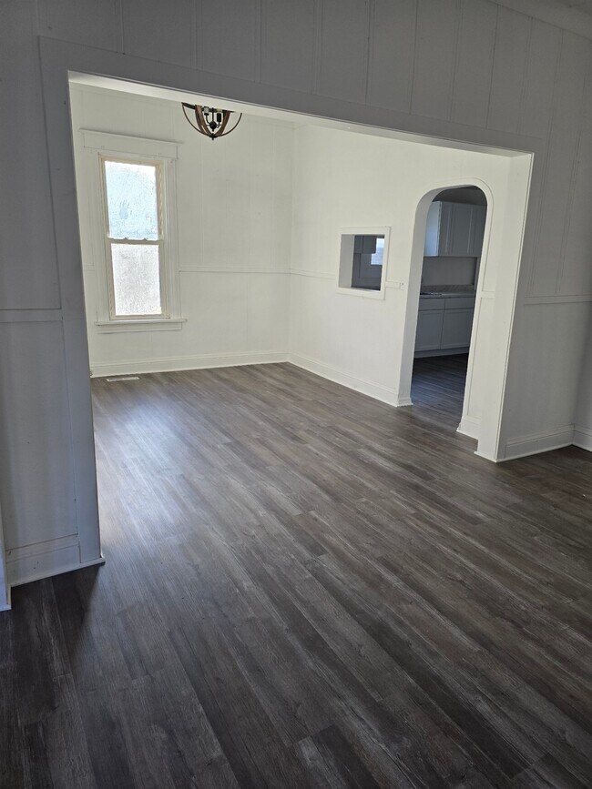 Foto del edificio - 407 E Oakley Ave