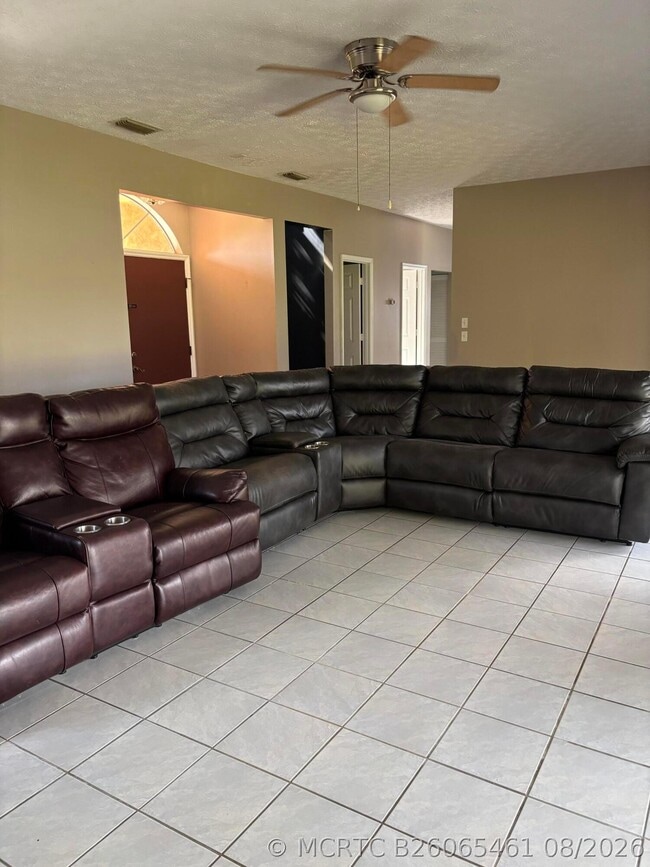 Building Photo - 3710 Promenade Way