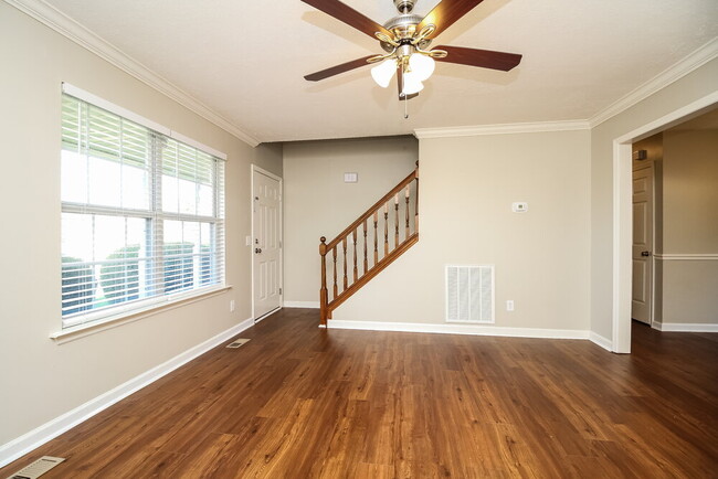 Foto del edificio - 1107 Lillian Ct