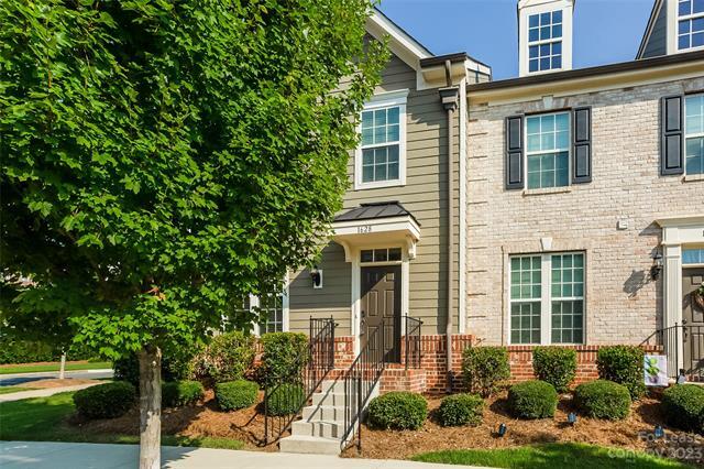 Foto principal - 1628 Lovers Lawn Trace