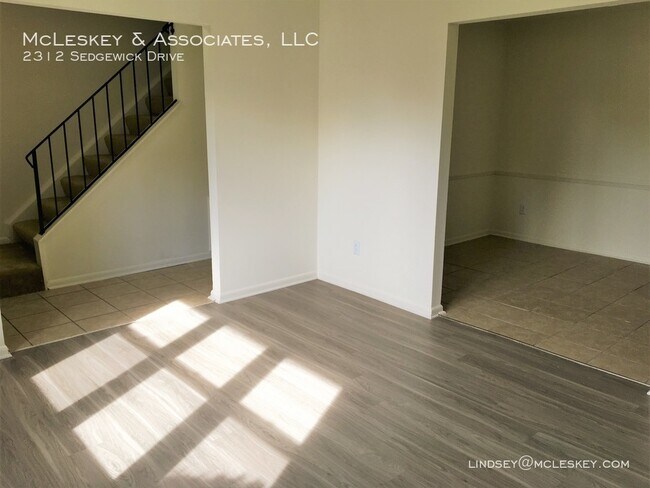 Building Photo - Washington Square Townhouses