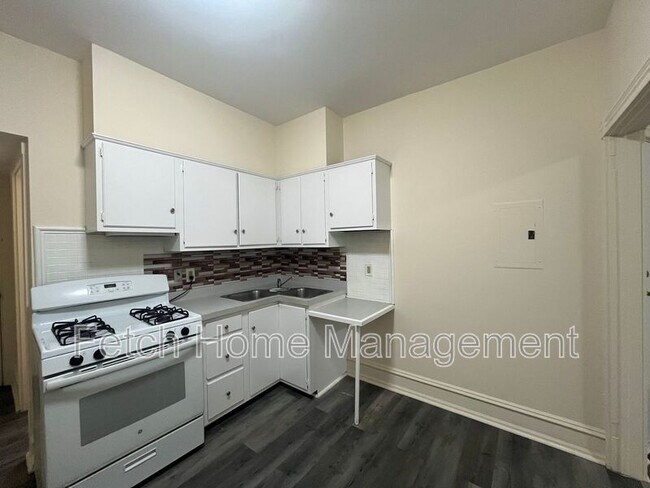 Foto del edificio - 736 E King St