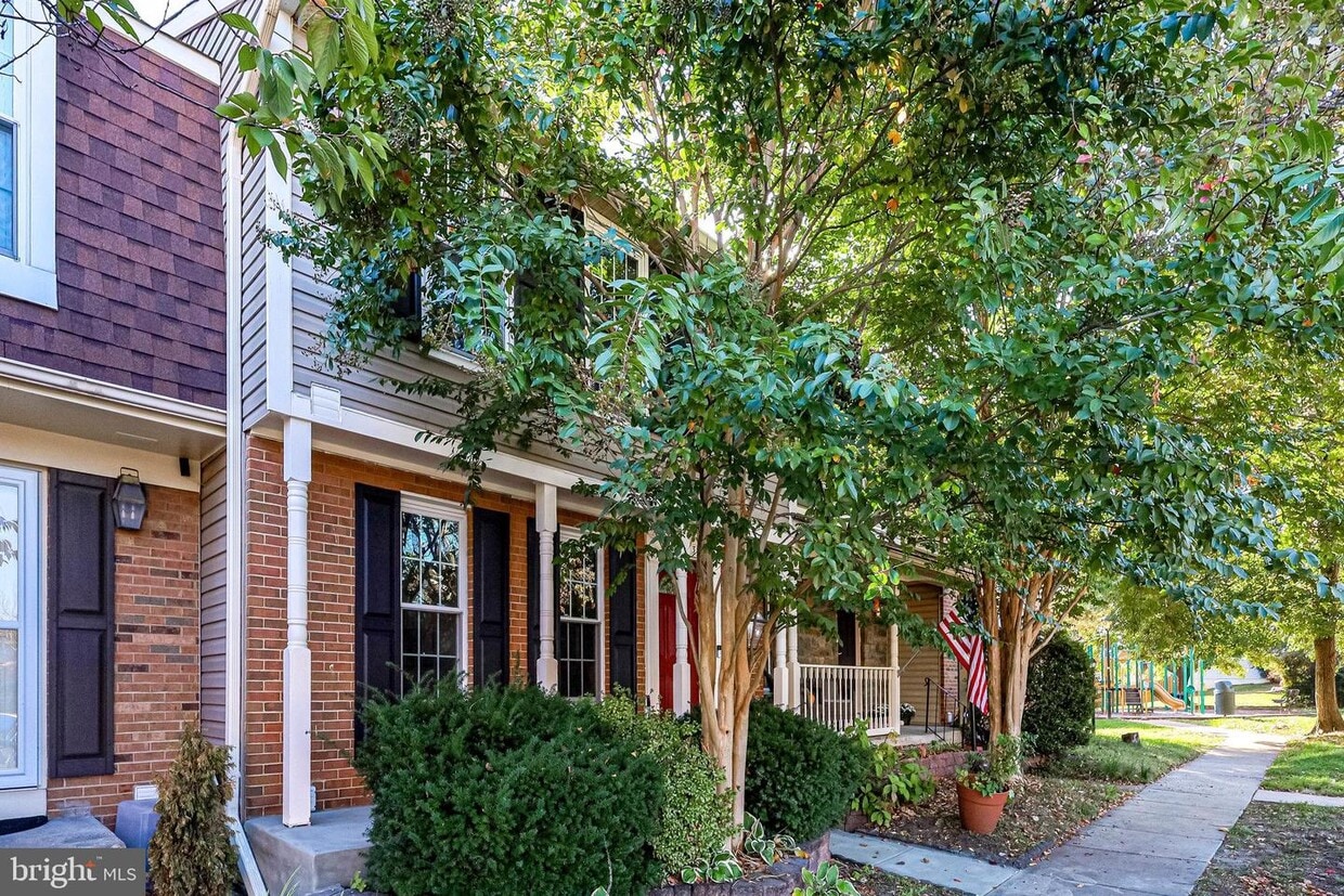 6133 Hyacinth Dr, Alexandria, VA 22310 Townhome Rentals in Alexandria