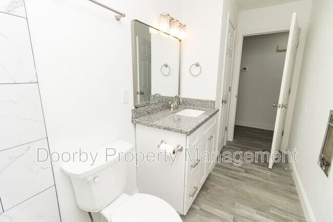 Foto del edificio - 4831 Bonny Lake Ln