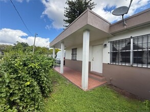 Building Photo - 3220 NW 47th St