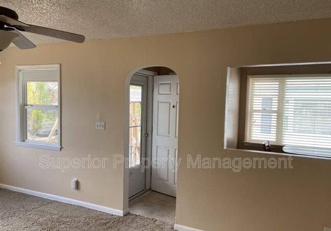 Foto del edificio - 1611 Crook Ave