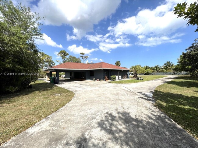 Building Photo - 24595 SW 124th Ave
