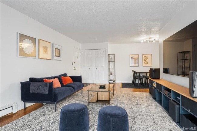 Foto del edificio - 555 Central Park Ave