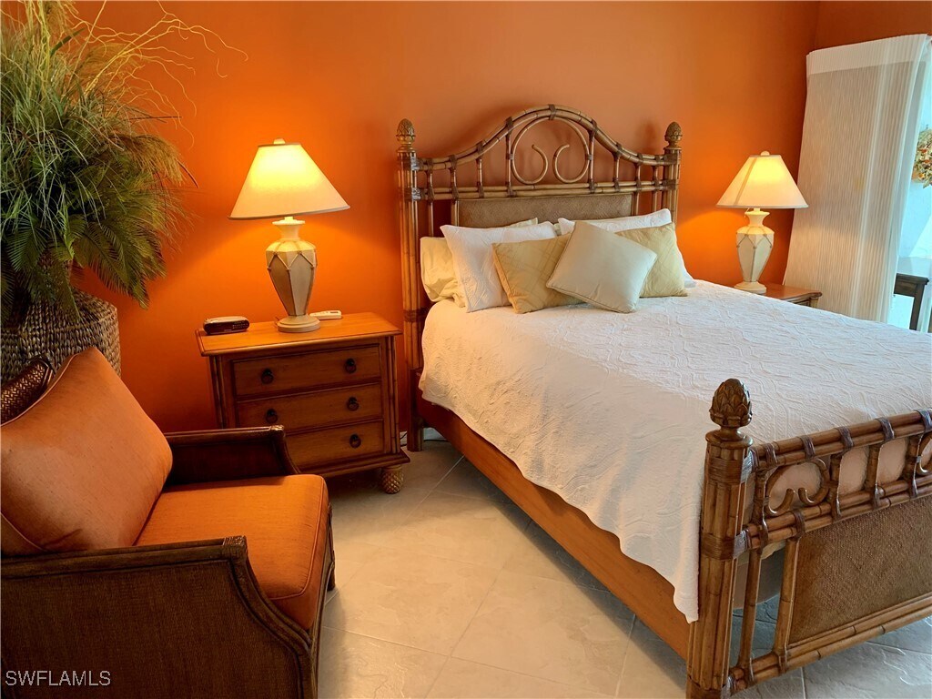 Foto principal - 26000 Hickory Blvd
