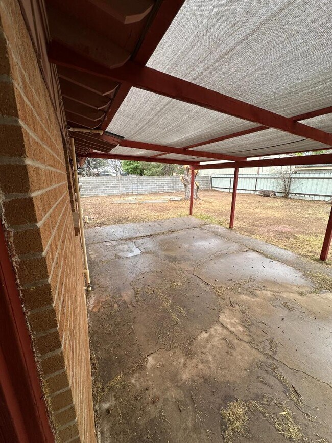 Foto del edificio - 302 S Everts St