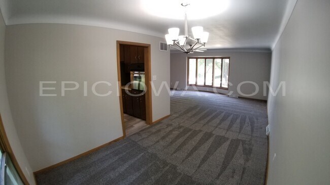 Foto del edificio - 2151 Birchwood Dr NE