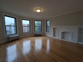 Building Photo - 2338 N Spaulding Ave