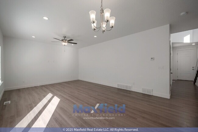 Foto del edificio - 4BD 3.5BTH 2GAR Home in Eagle Mountain