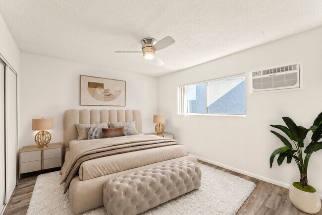 Foto del edificio - 714 W Knoll Dr