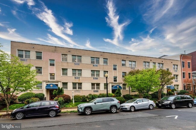 Foto del edificio - 1363 K St SE